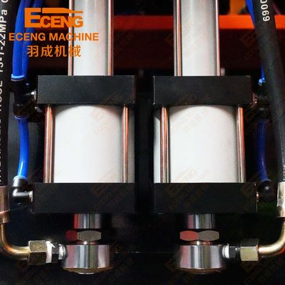 700 KG Półautomatyczna maszyna do rozdmuchiwania butelek dla zwierząt 50HZ 3PHASE 5000 ml