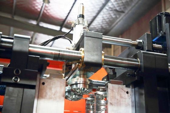 Automatyczna maszyna do rozdmuchiwania butelek z wodą 1500BPH 5 litrów Eceng Q5L2 48kW
