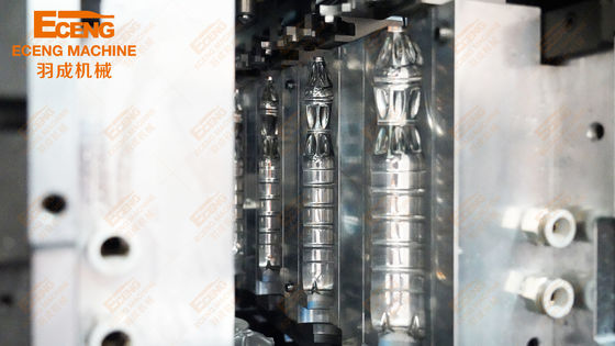 6000BPH Butelka z wodą Eceng Blowing Machine 4 wnęki z 2L Max. Tom