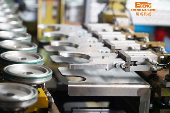 Maszyna do rozdmuchiwania J4 Jar PET Butelki z szeroką szyjką o mocy wyjściowej 2200 - 2400 BPH