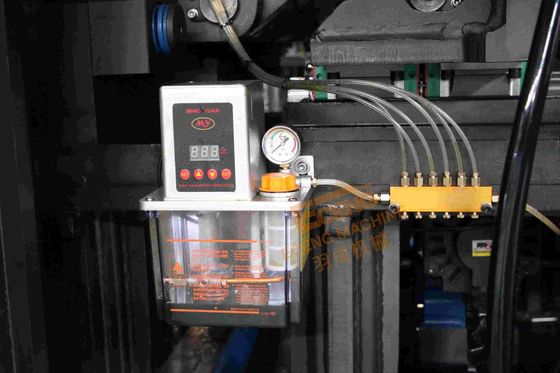 12 Otworów Stretch Blow Moulding Machine W pełni automatyczny 26000 BPH