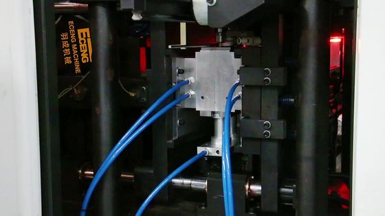 29KW Water Bottl W pełni automatyczna maszyna do wydmuchiwania butelek PET 3,6 * 1,6 * 1,9 m