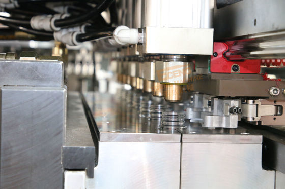 8 wnęk Automatyczna maszyna do rozdmuchiwania 600 ml Butelka do butelek
