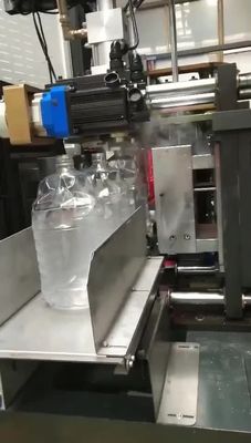 380V 20 Ltr Maszyna do produkcji słoików na wodę 400BPH Automatyczne formowanie z rozdmuchiwaniem PET