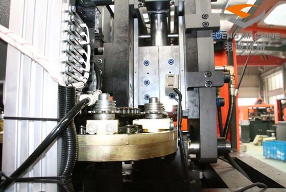 Wyjście 6000BPH Preformowana maszyna do wydmuchiwania butelek PET 220V 50HZ