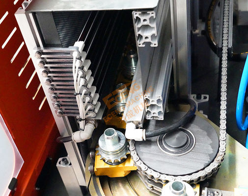 Plastikowa maszyna do wydmuchiwania PET z 4 wnękami 6000 Bph Sterowanie PLC